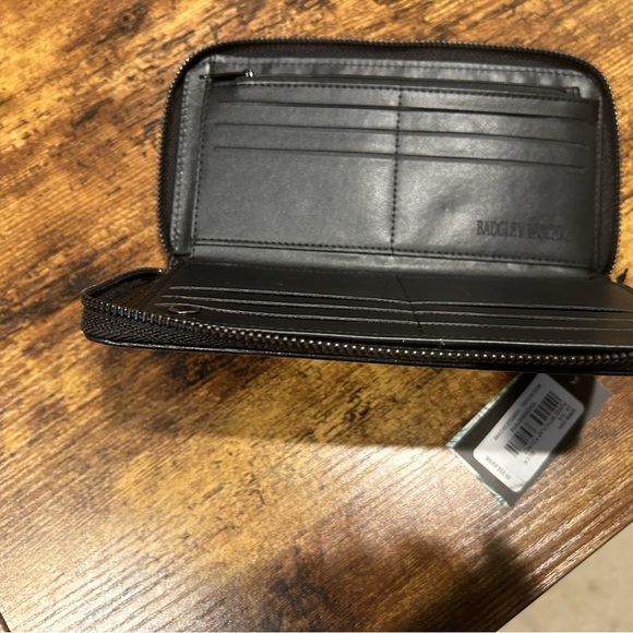 Badgley Mischka Vegan Leather Wallet - Picture 3 of 6